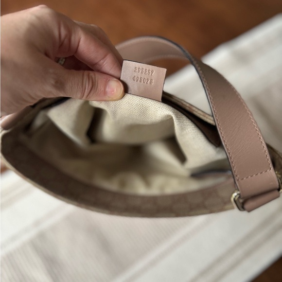Gucci supreme monogram crossbody bag - Picture 7 of 11